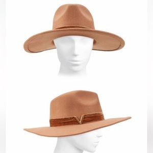 VINCE Camuto Oversized hat